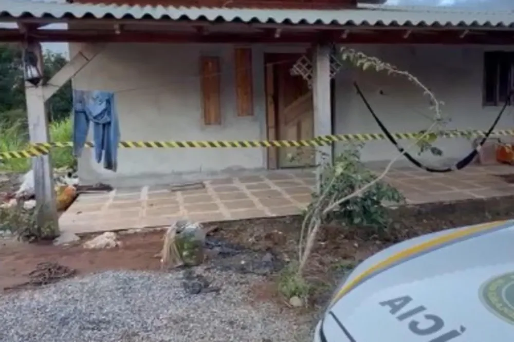 “Foi um crime brutal, uma cena bem chocante”, diz delegado sobre assassinatos de mãe e filha dentro de casa em Candelária